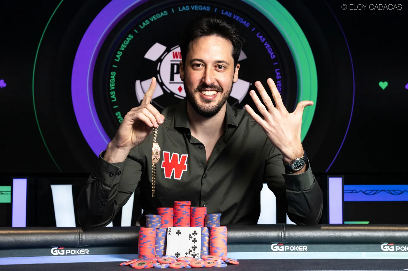 Adrián Mateos hace historia en Las Vegas: es el campeón más joven con seis brazaletes de las WSOP