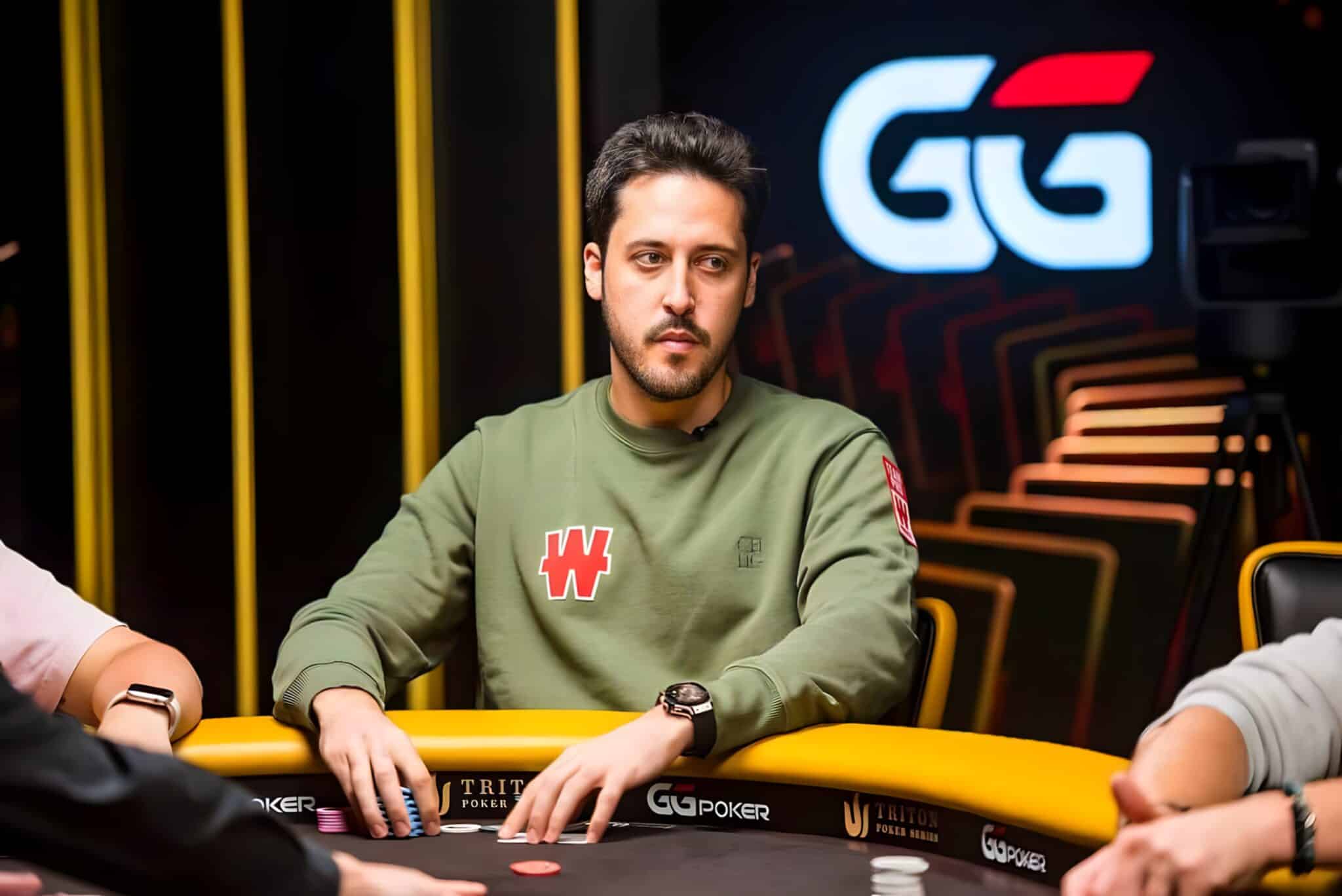 Adrián Mateos sigue brillando con otro cobró en las Triton Poker Series Montenegro 2025