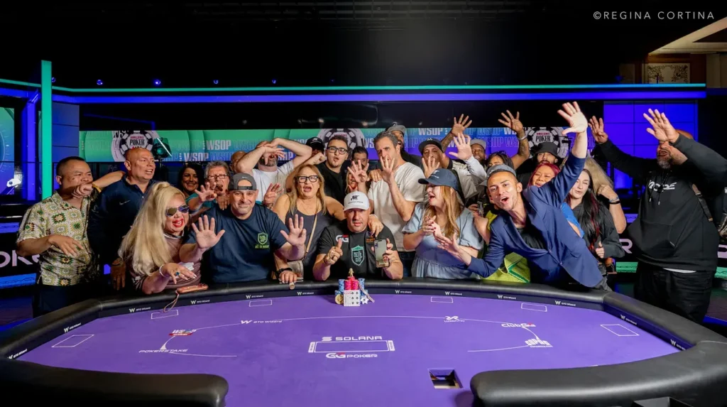 Michael Mizrachi completa la hazaña: su noveno brazalete lo sienta en la mesa de las leyendas