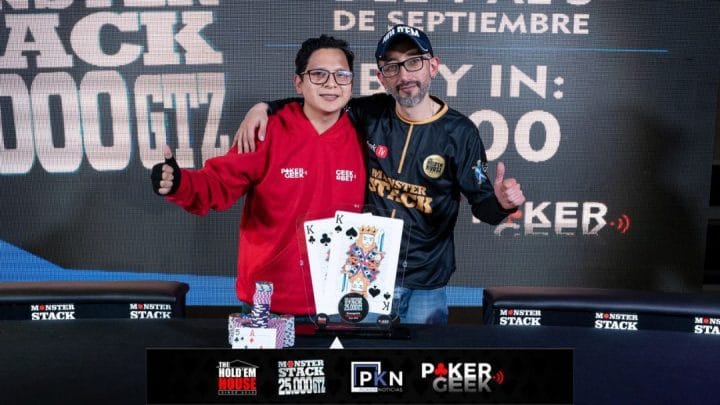 Josué Borbor junto a Juca Bunces, organizador del Monster Stack