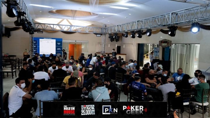 Salón del evento Monster Stack