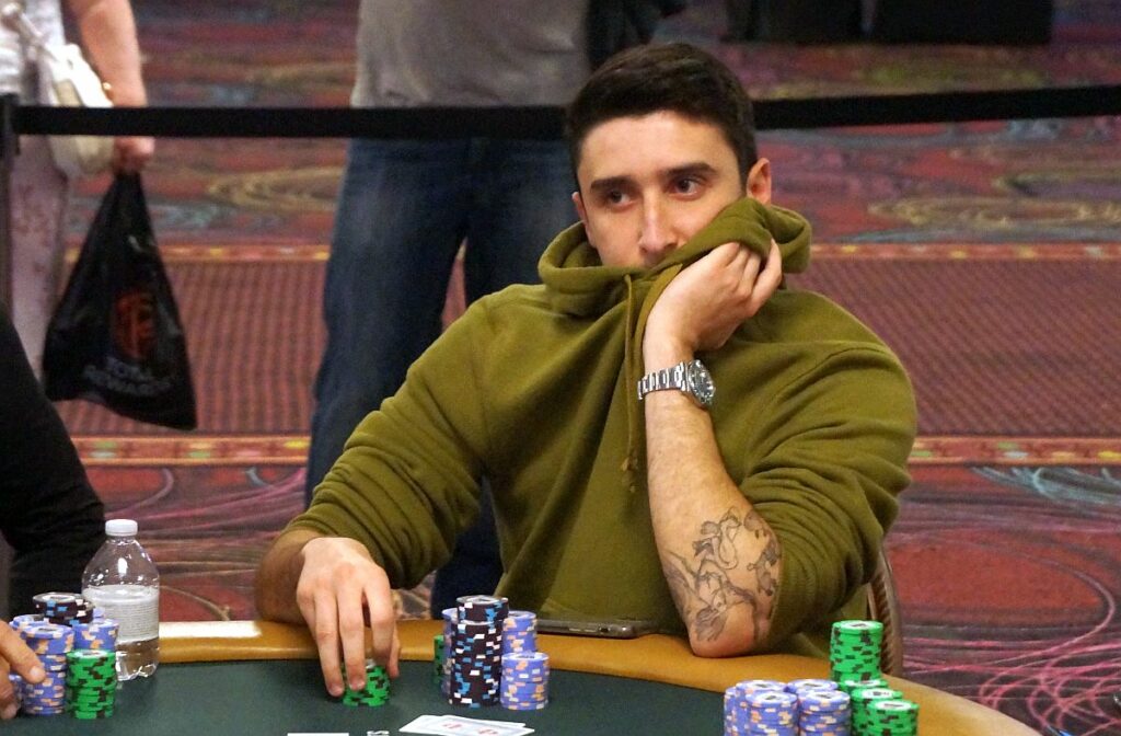 Jorstad la hizo de diez para quedarse con el título del Mundial del Poker