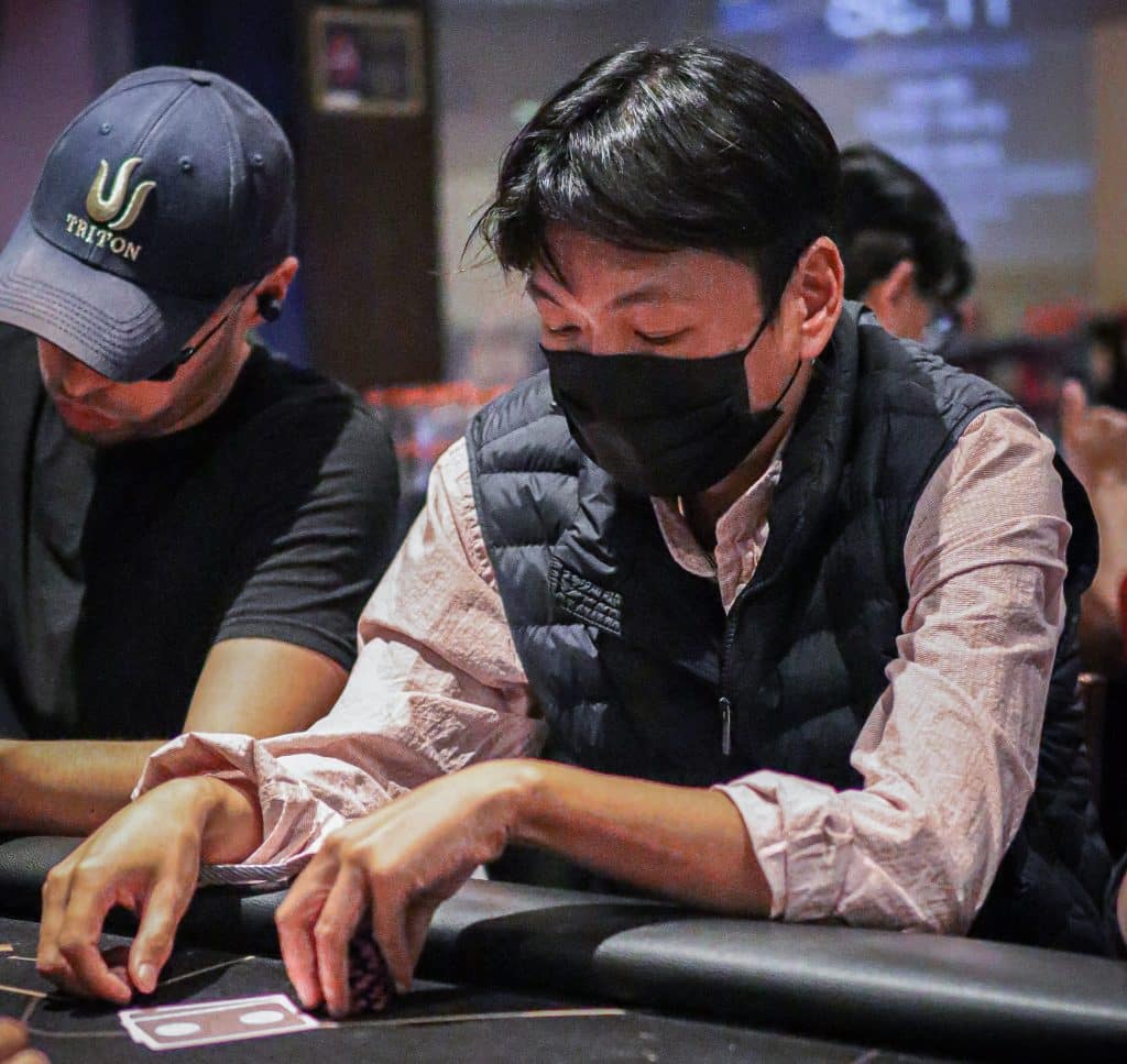 Elola tomó el control por los locales en el inicio del Opener del Palace Poker Fest