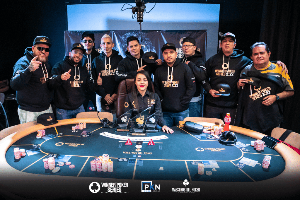 Álvarez pasó de short a líder en la definición y se convirtió en un nuevo Maestro del Poker