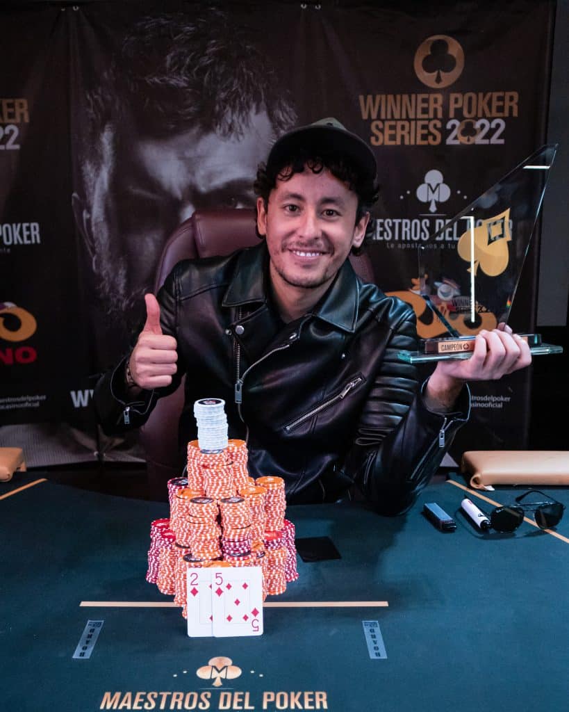 Álvarez pasó de short a líder en la definición y se convirtió en un nuevo Maestro del Poker