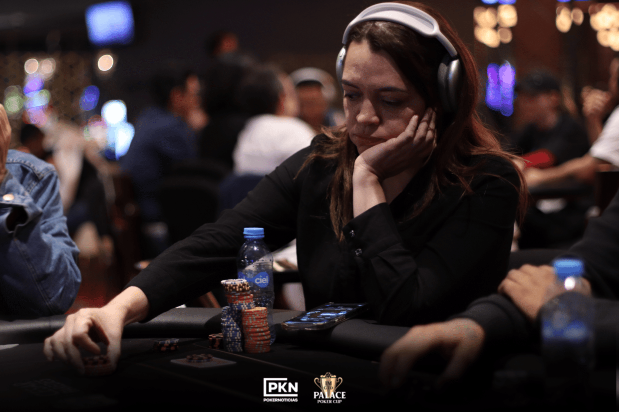 Molina mandó en la cabina del vuelo 1B en el Evento Principal de la Palace Poker Cup
