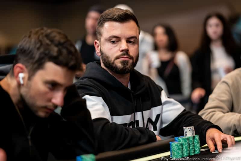 Kalev toma la punta con solo 52 sobrevivientes en el Baha Mar Casino
