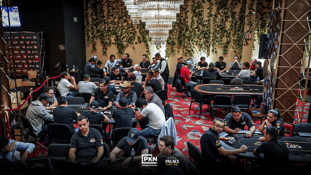 Nahum Villa lidera a los 11 clasificados del Día 1A del Main Event con 358.000