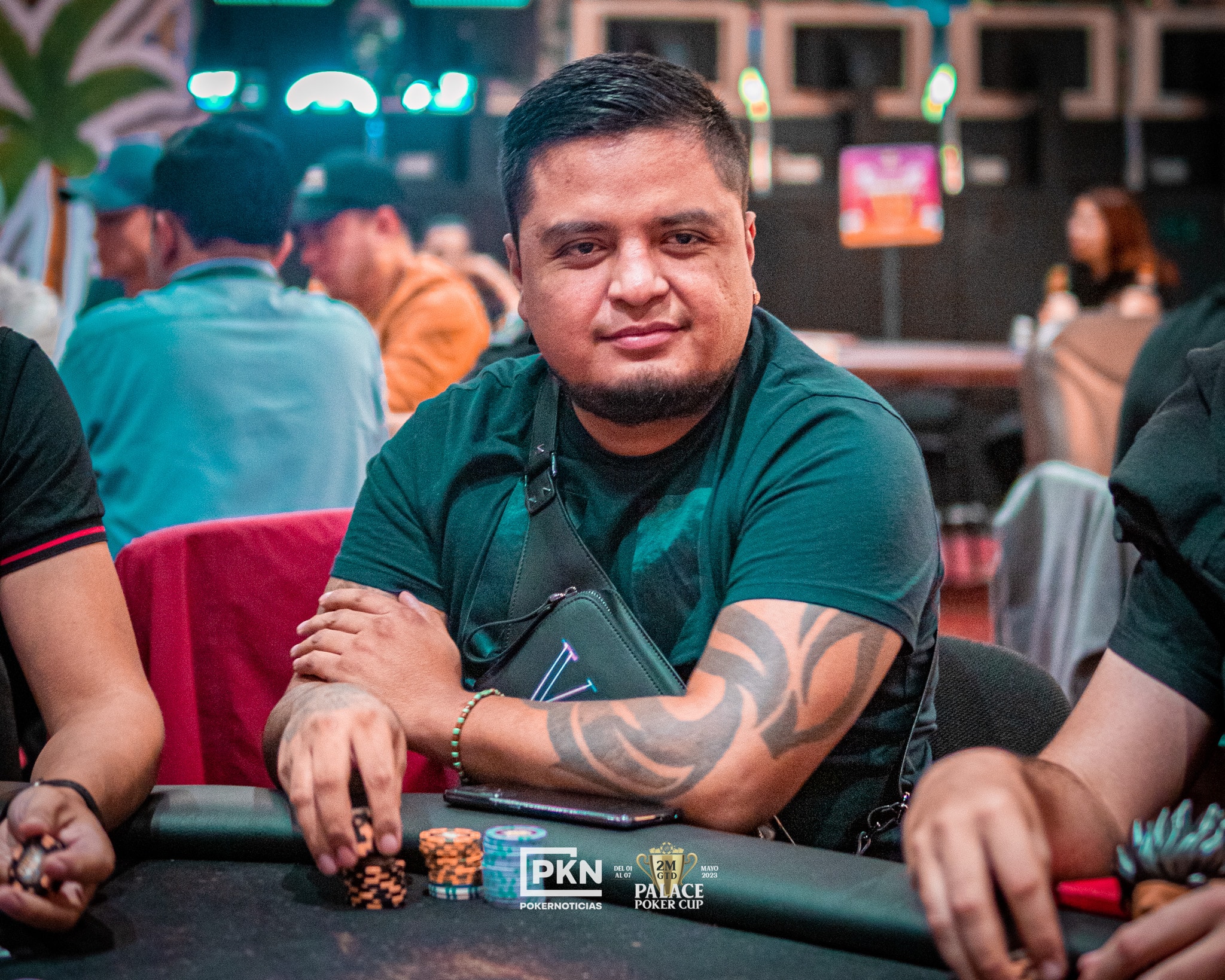 Alberto Villanueva lidera con 419.000 a los 39 clasificados del Día 1D en un Main Event que superó su garantizado.