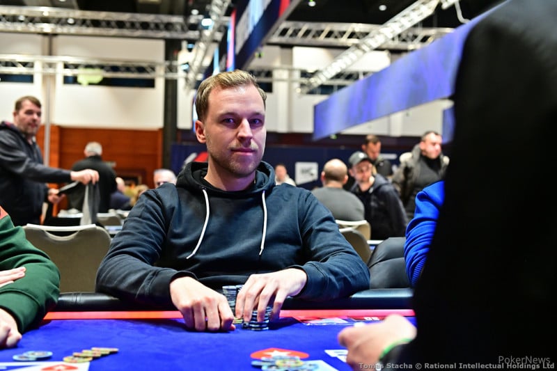 Zeros impuso una marca personal con su título en el Thursday Thrill del SCOOP