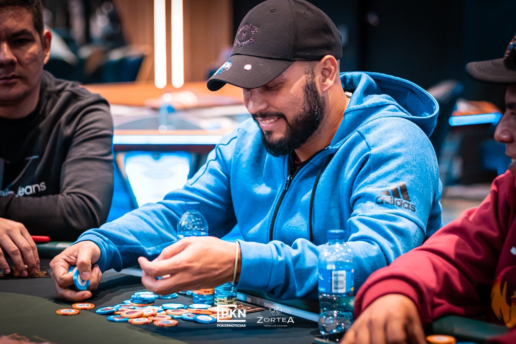 Cadena y Carrillo guiaron los últimos vuelos de clasificación en el torneo central del Floripondio