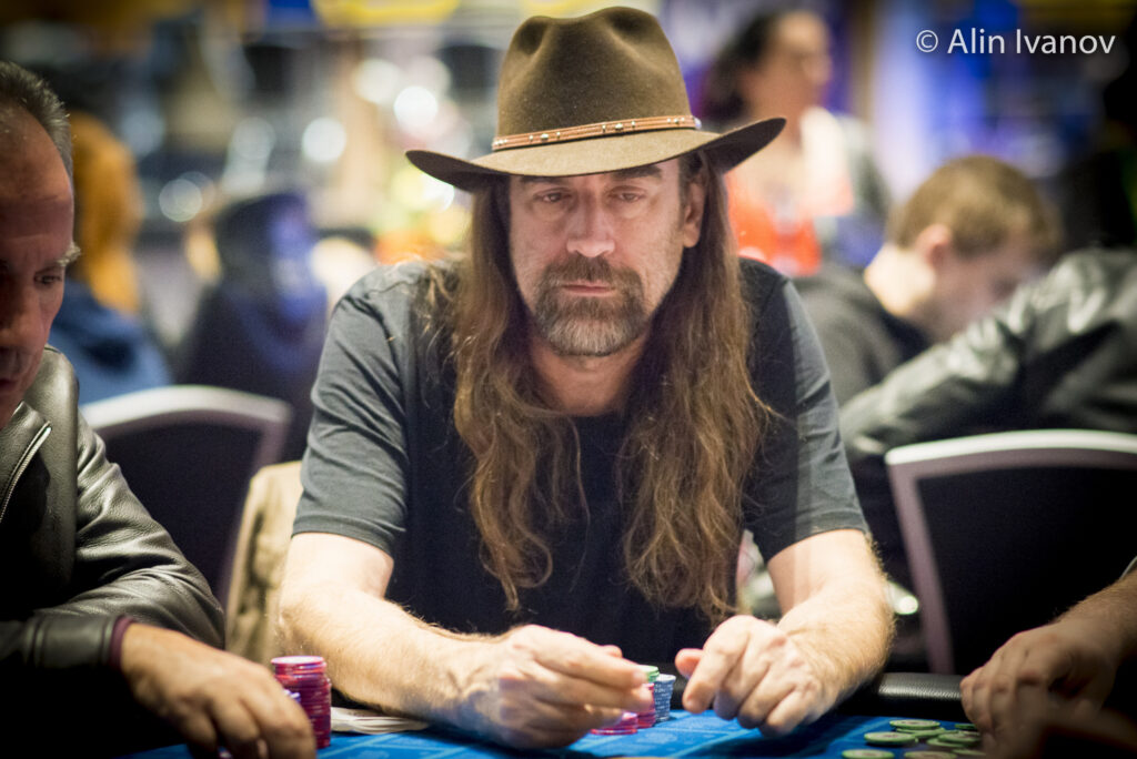 Cómo evitar la bancarrota en el poker: lecciones de quienes lo perdieron todo