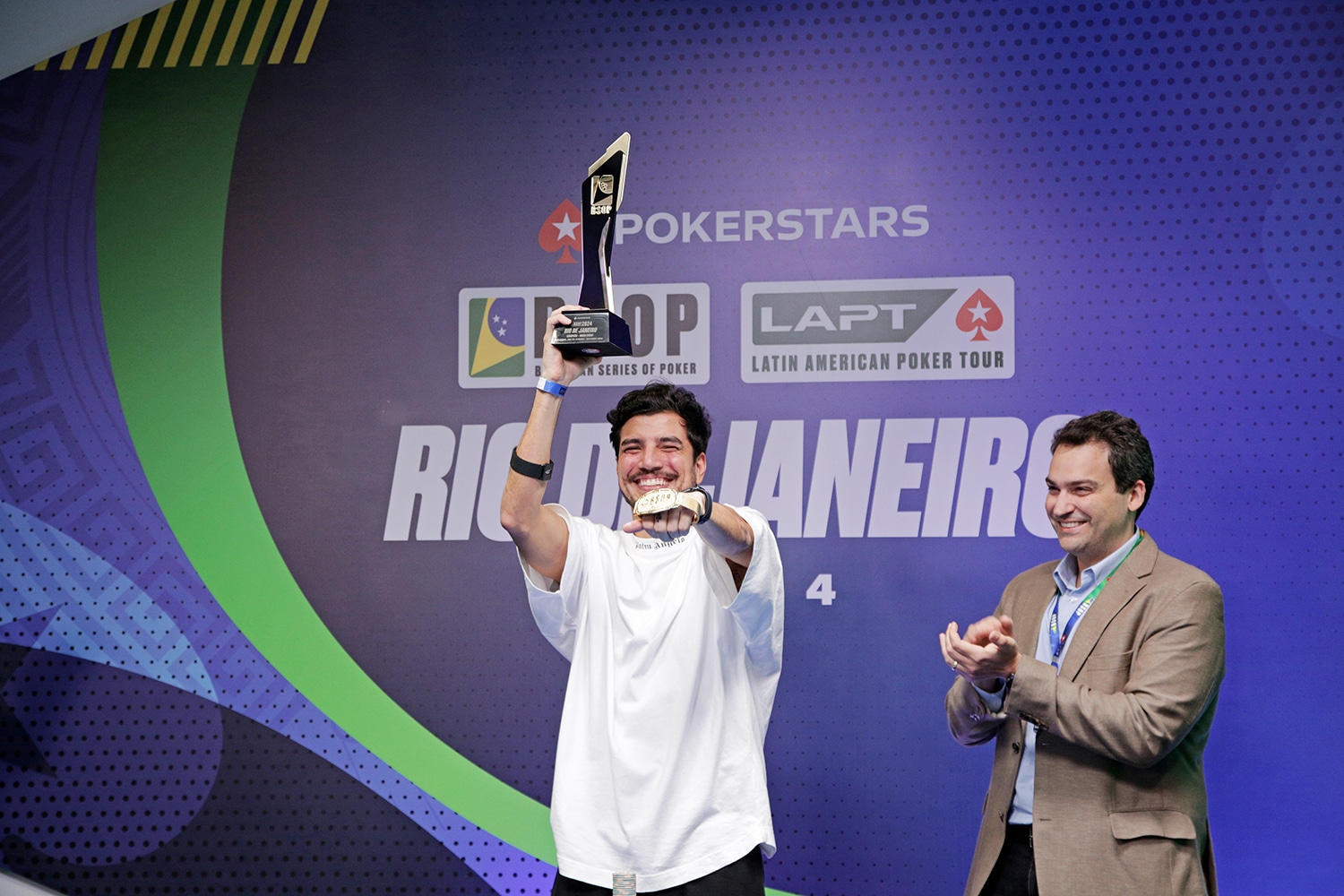Marcelo Medeiros se consagra bicampeón del Main Event del BSOP Río.