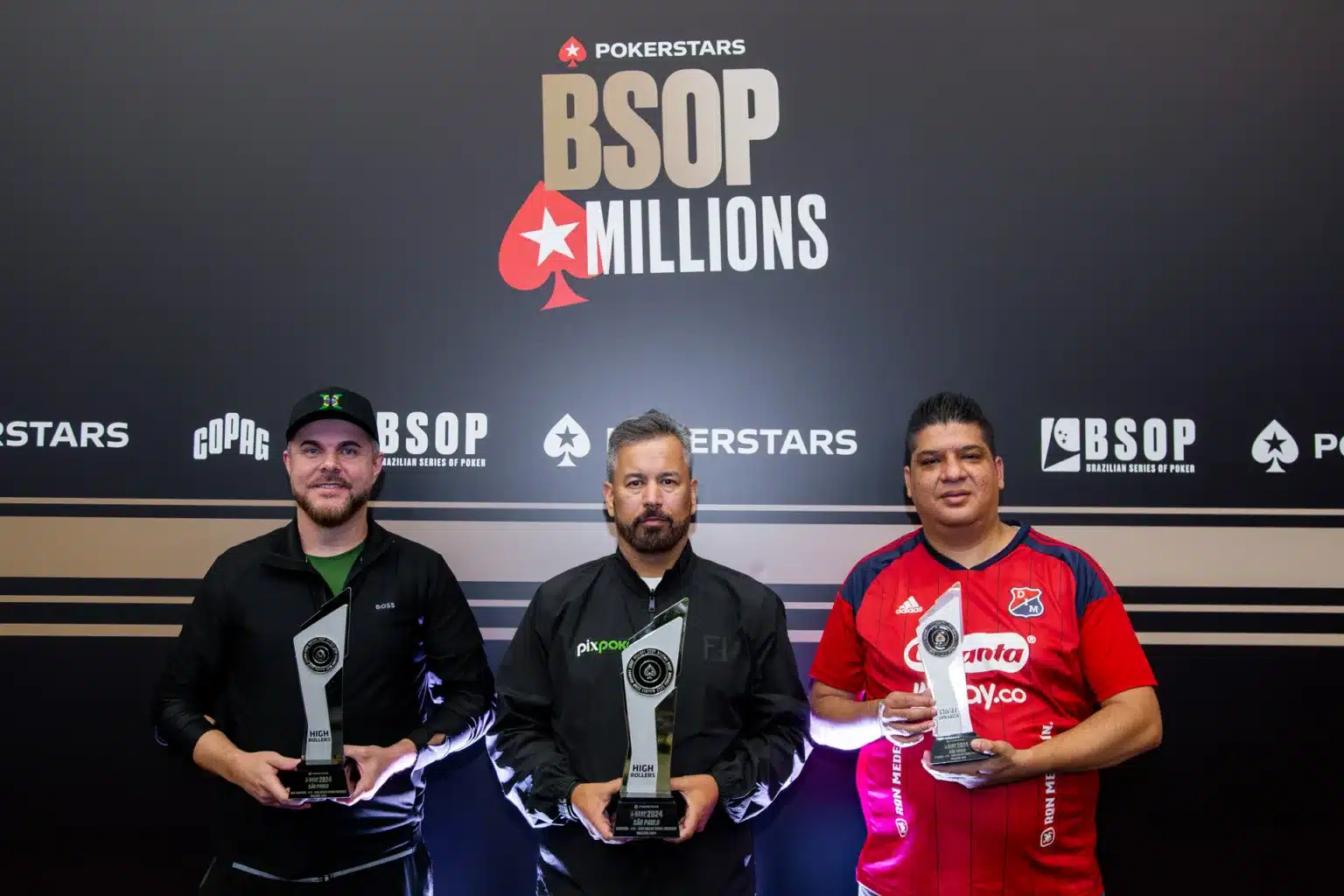 Del aeropuerto al podio: Correa se convirtió en el segundo colombiano que levanta un trofeo en las BSOP Millions