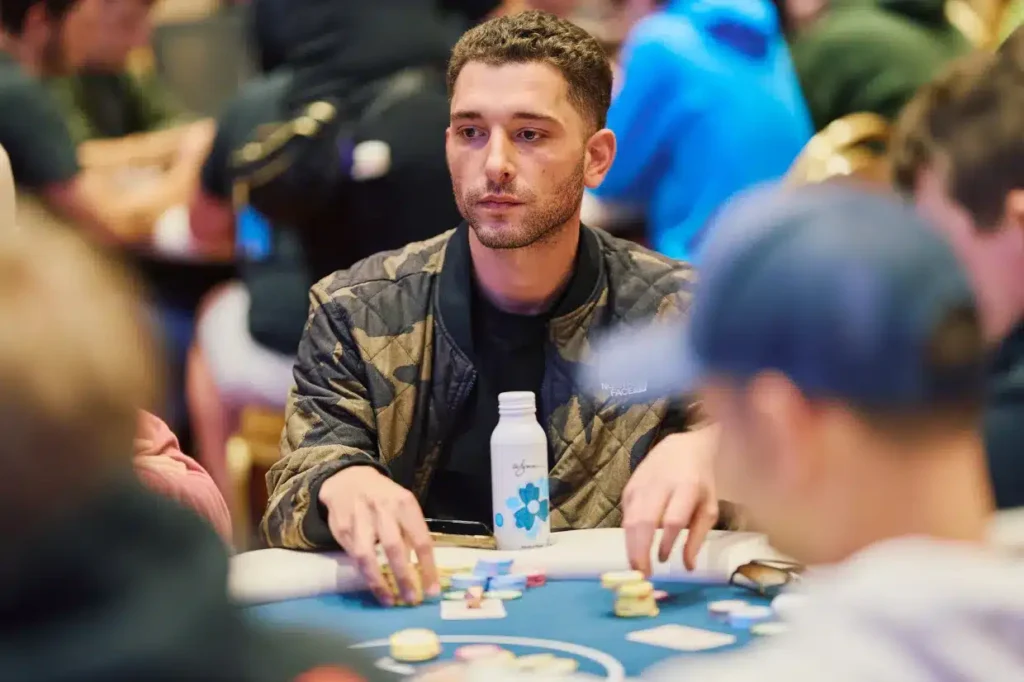 Comenzó la batalla por el WPT World Championship y el Día 1A vio varios latinos en batalla