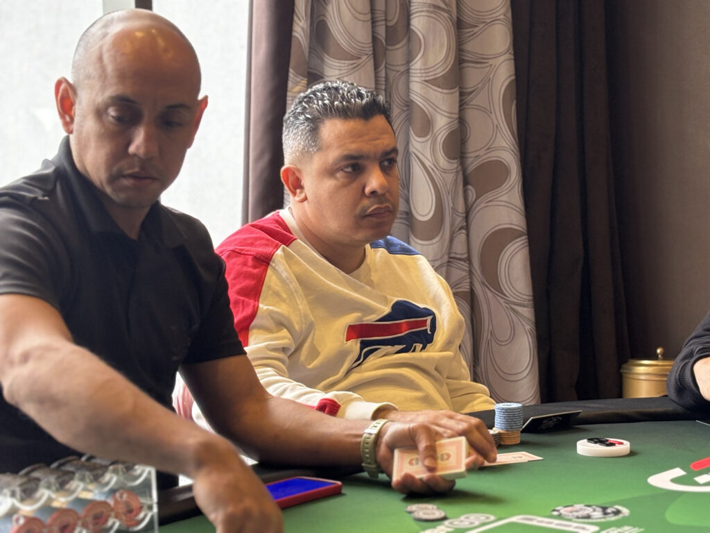 Cortes no afloja en el turn – Main Event 100K GTZ, Día 1G – Lucky Poker Panamá