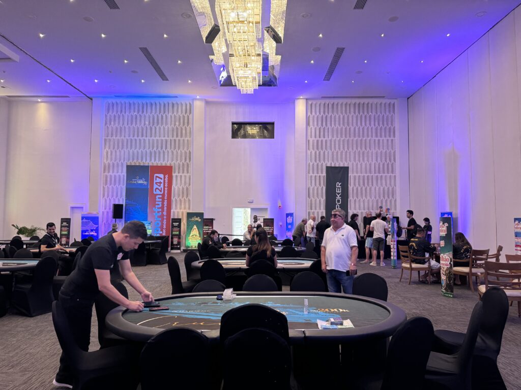 Inicia el primer vuelo del Evento Principal – Evento Principal 100K – Caribe Festival PPPoker