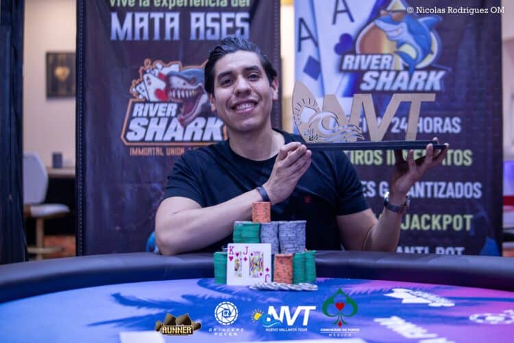 Treviño se adueñó del trofeo más costoso en el Nuevo Vallarta Tour