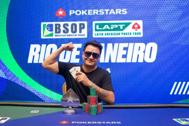 Juanjo Cepeda llevará una pica para México tras conseguir su primer título de campeón en el LAPT Río de Janeiro.