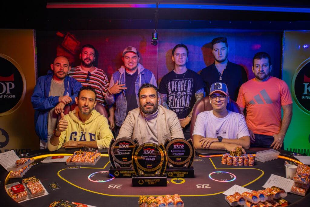 Por la vía del nocaut, Vivas alcanzó su trono entre los Reyes del Poker en Bogotá