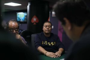 Jugadores destacados en acción. – Evento Principal – LAPT Mexico, Día 1C
