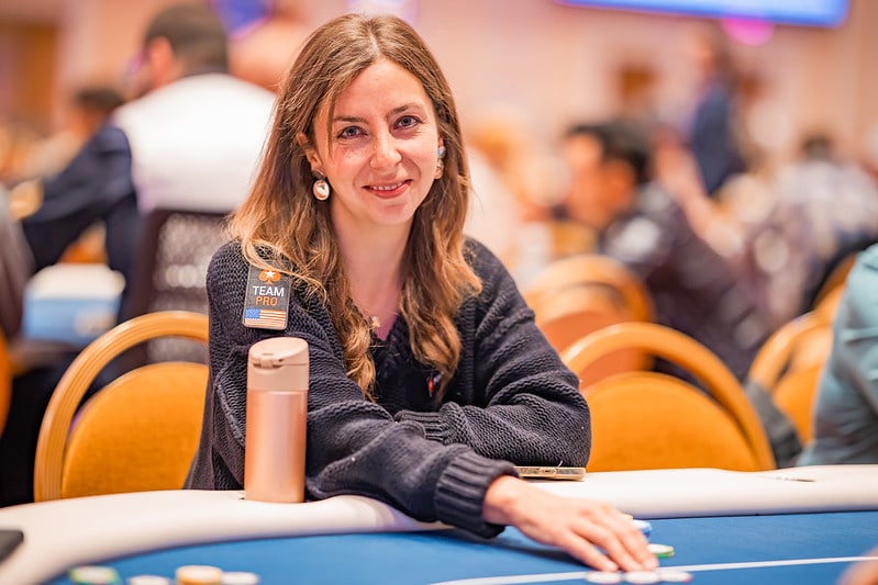 Maria Konnikova ganó su primer brazalete WSOP en torno a críticas de Norman Chad.