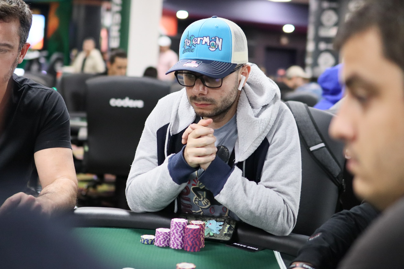 Mau Madrigal lidera a los 68 clasificados del Día 1B en el Main Event del LAPT México.