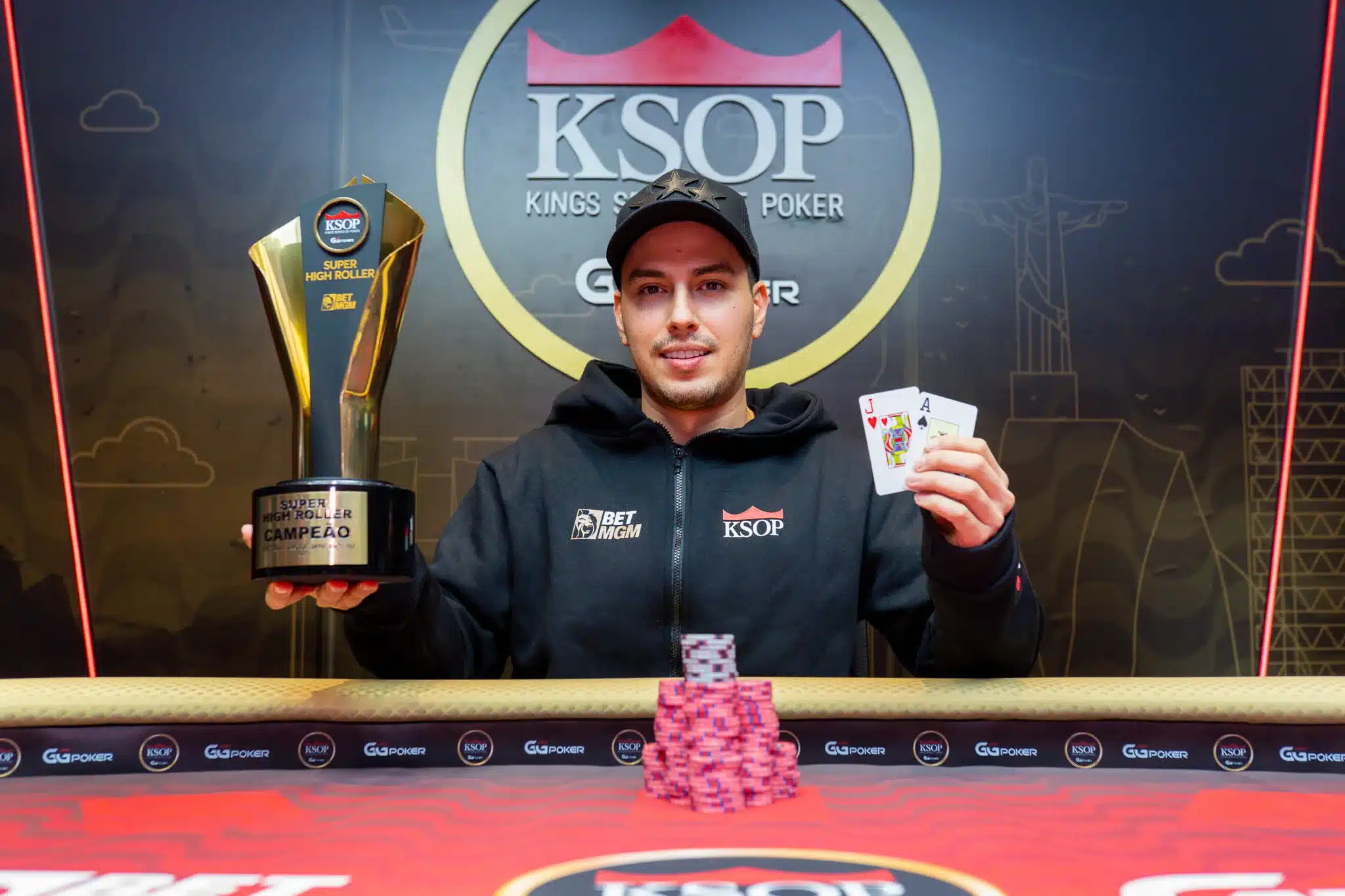 Mauricio Salazar obtuvo una épica victoria en el Super High Roller de la KSOP