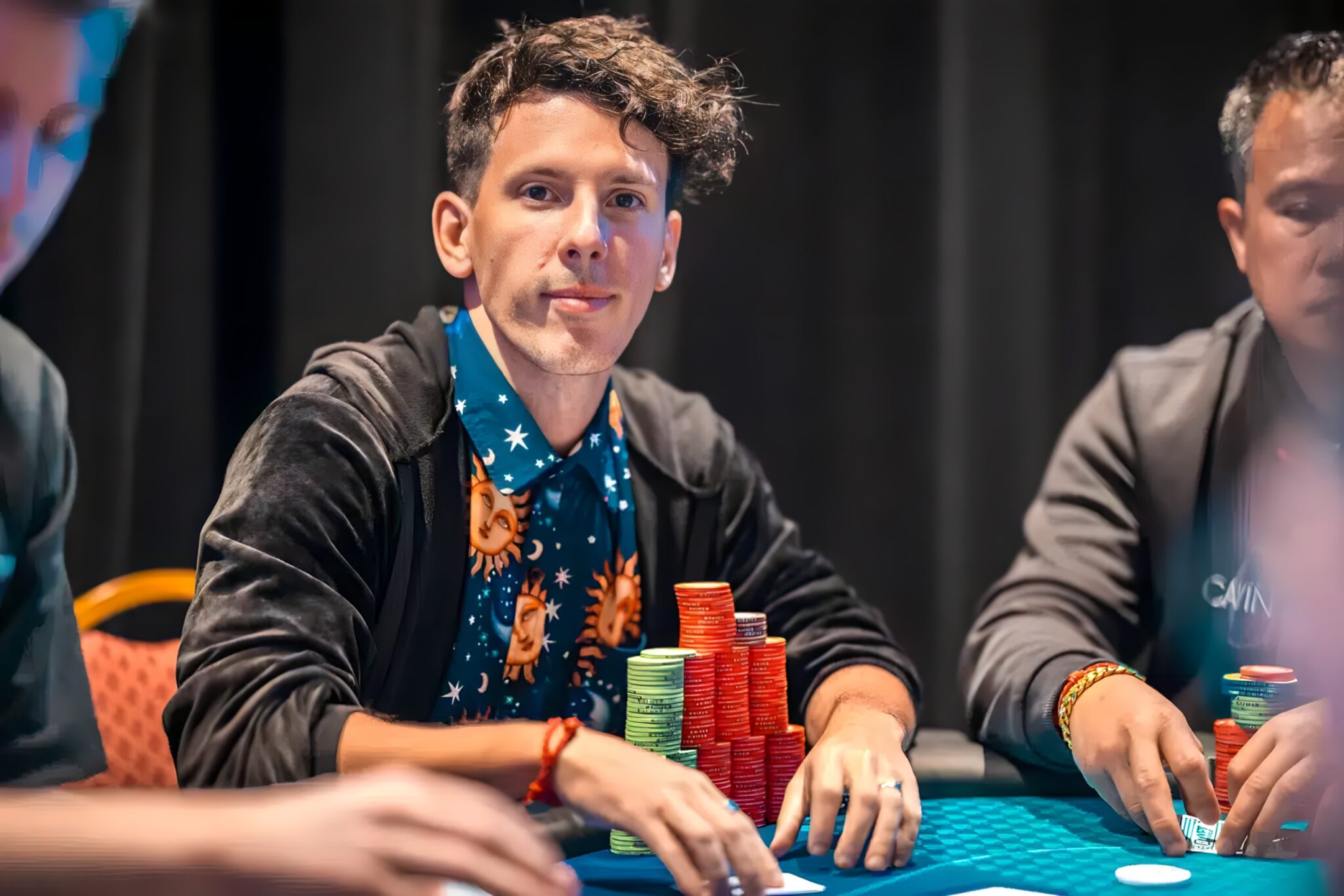 Betbesé lleva la voz líder en el cuarteto latino que avanza por los premios mayores del WPT Prime Championship