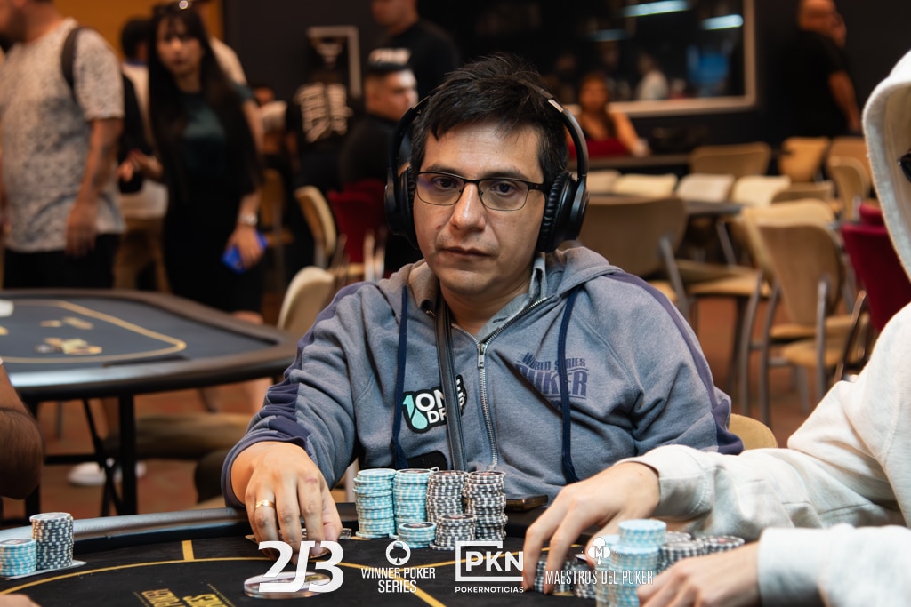 Bejarano tiene una importante ventaja cerca de la recta final, en el camino que definirá a un nuevo Maestro del Poker en Medellín
