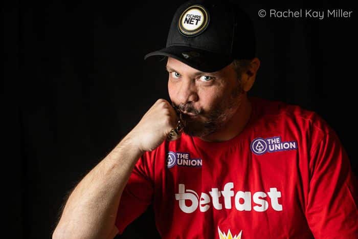 Paulo Joanello lidera a los latinos para el comienzo del Día 3 en el Main Event: 3.617 jugadores aún sueñan con ese brazalete.