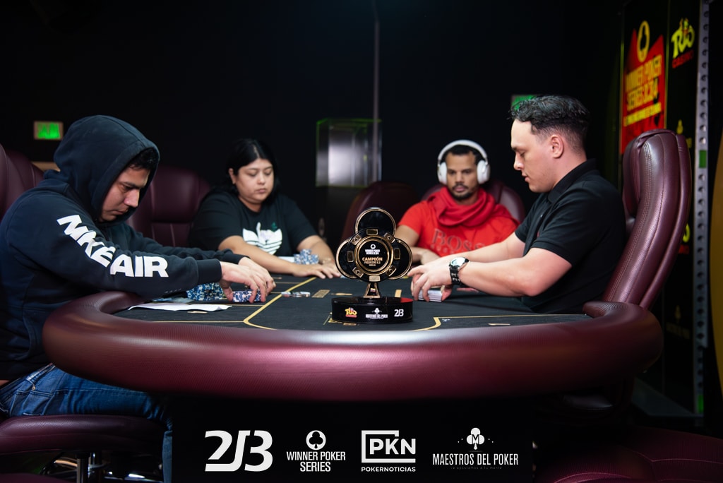 Matos se tituló entre los Maestros del Poker por la vía del nocaut