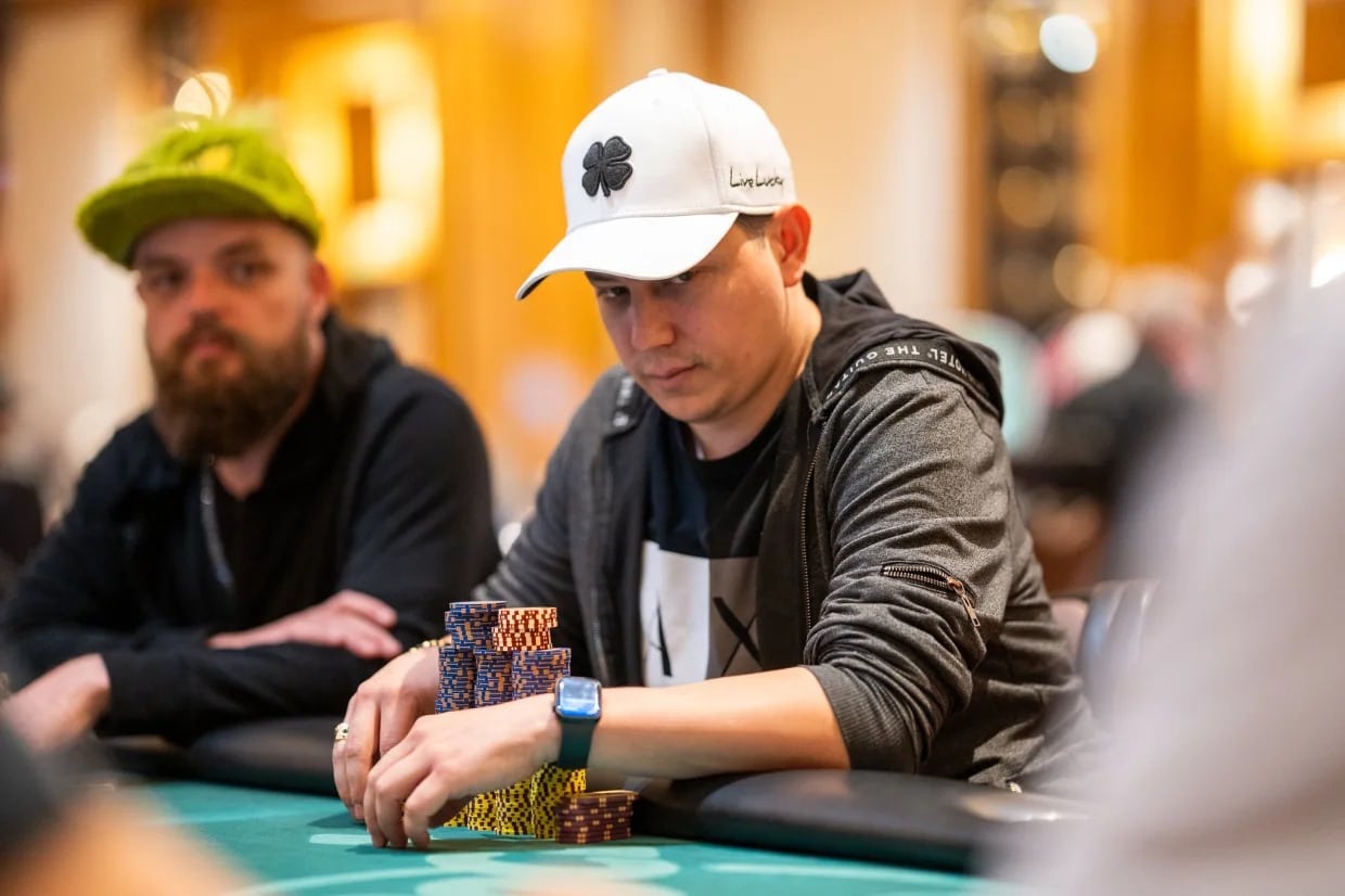 Rafael Rodríguez lidera a los 16 finalistas en el WPT SHRPO en Miami: US$776K esperan al campeón