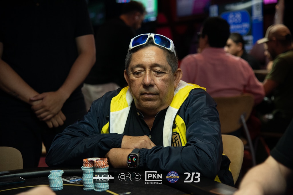 10° lugar: Agustín Navia (Ecuador) – Main Event – Abierto Panamericano de Poker, Main Event Día Final