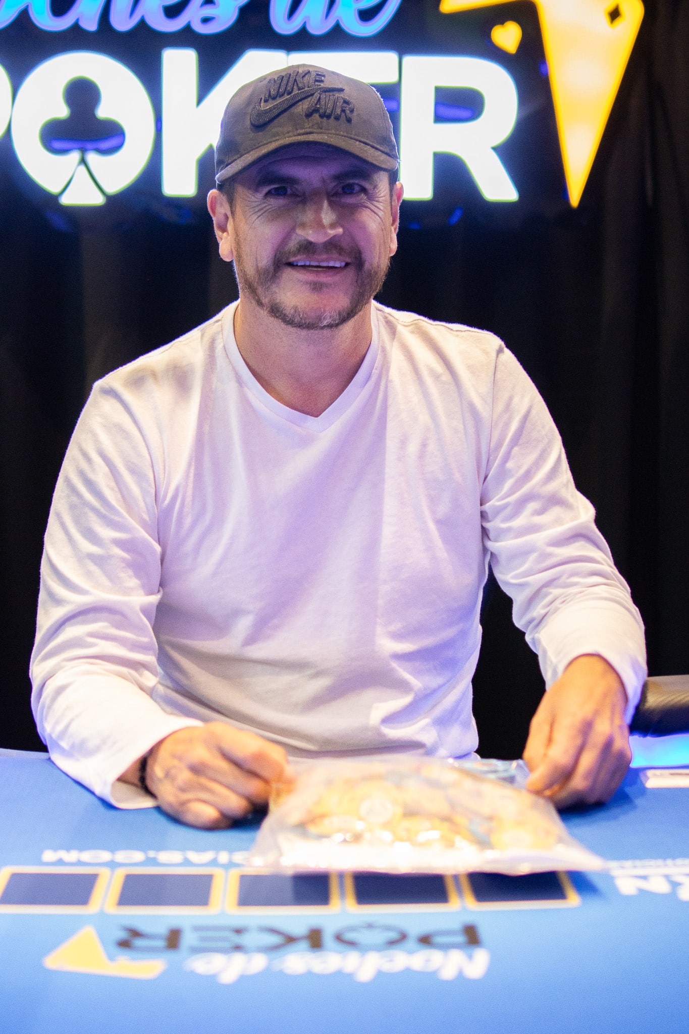 Cely encaminó el vuelo 1A en el Evento Principal del Zortea Poker Open