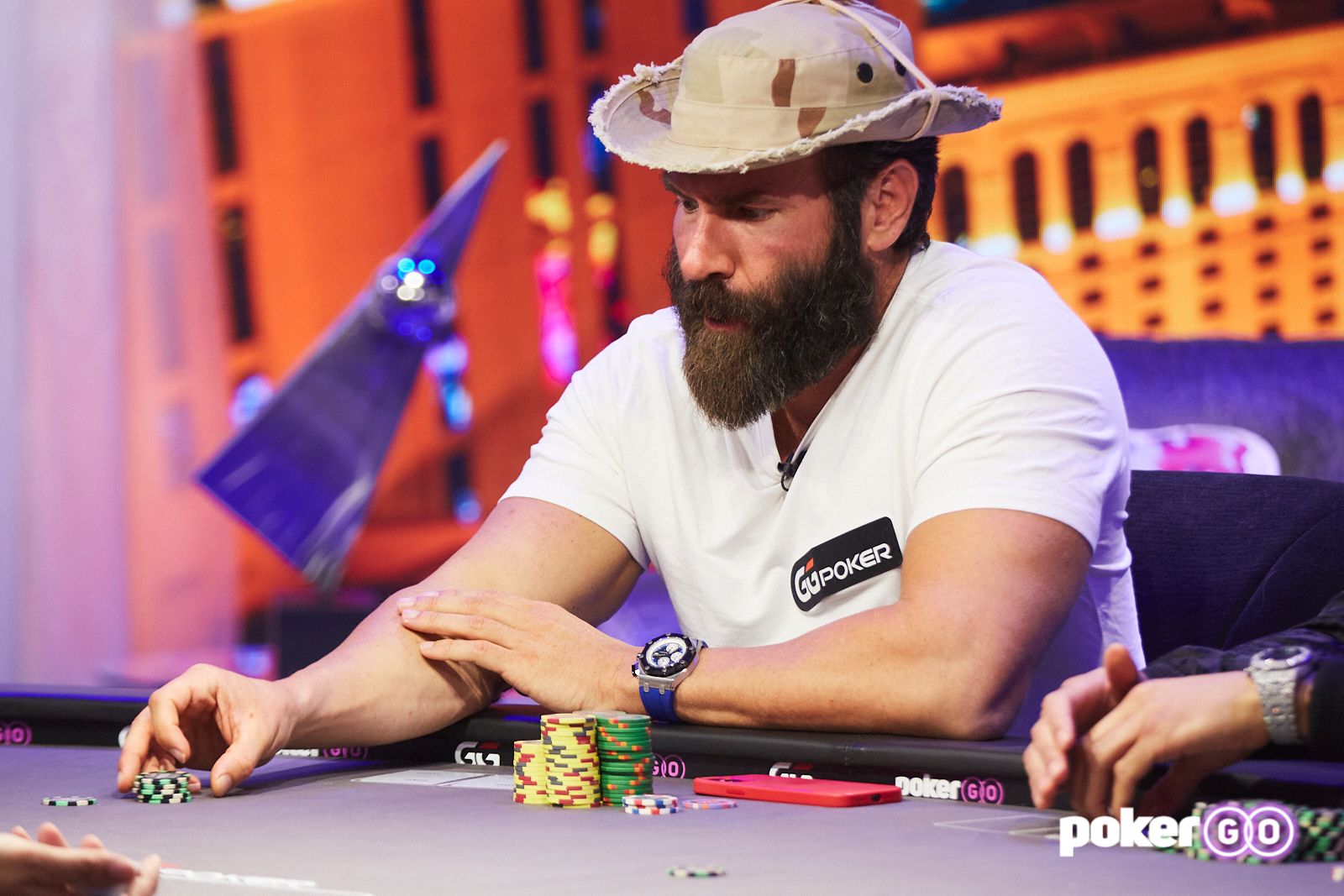 Del poker a la política: Dan Bilzerian