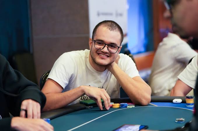 Carlos Serrano vuelve a rozar un título en Brasil: tercero en el Grand High Roller del BSOP Floripa por US$33.755