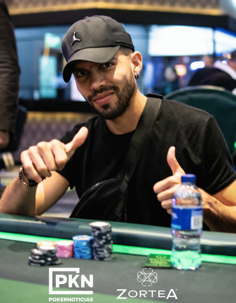 Sáenz condujo el vuelo 1B en el Evento Principal del carnaval de los paños que se vive en el Zortea Poker Room