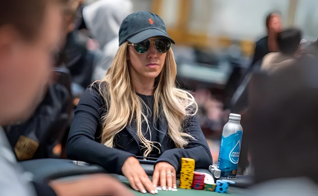 Kristen Foxen amplía su récord con un quinto brazalete en la Serie Mundial de Poker