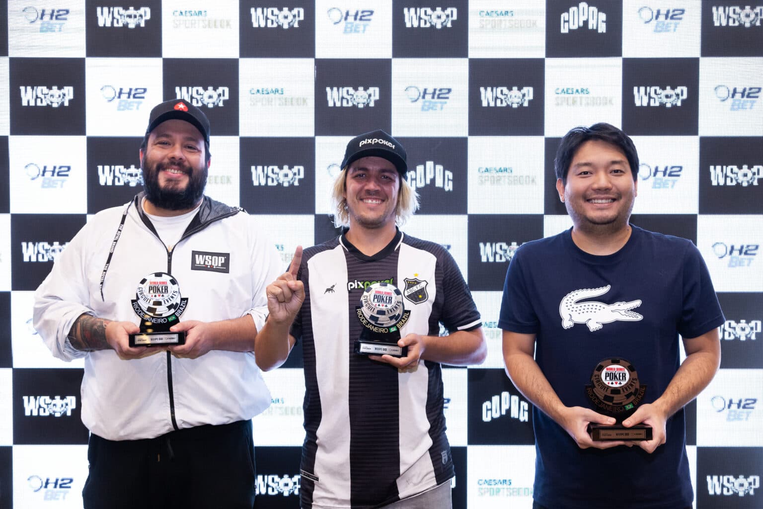 Del Valle escoltó a Bourgeois en la lucha por el último anillo de la parada brasileña del WSOPC