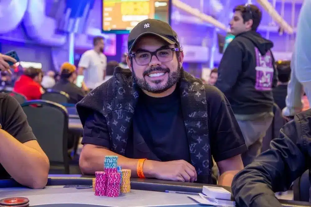 Martín Romero lidera a los colombianos en el torneo BSOP Invitational de RK