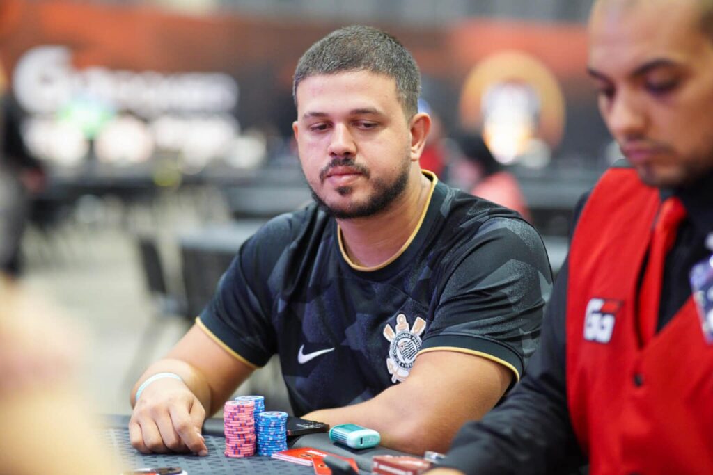 Anacoretto tiene la ventaja en la recta final del High Roller de las KSOP South America