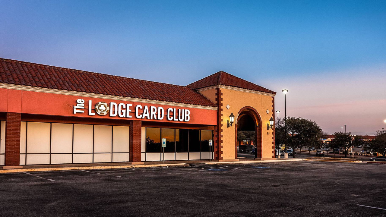 The Lodge Card Club anuncia su regreso tras el allanamiento en Texas