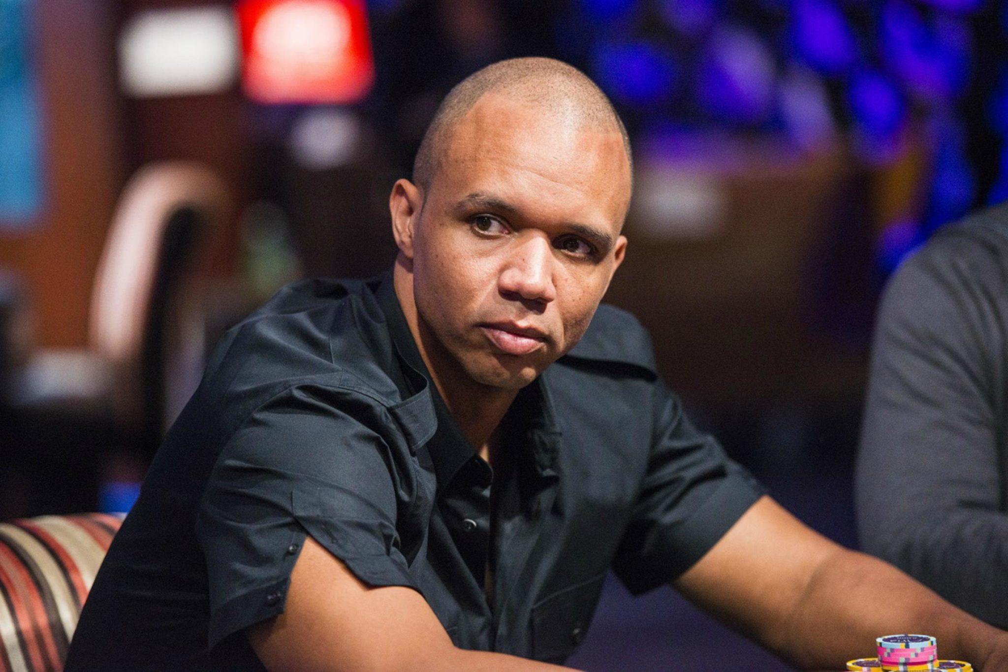 Los rostros que no dicen nada: maestros del poker face