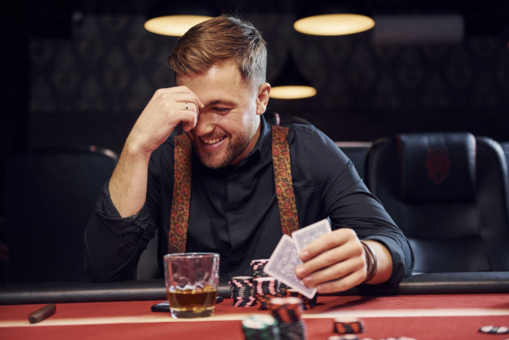 El ego en el poker: cuando querer demostrar superioridad termina costando dinero.