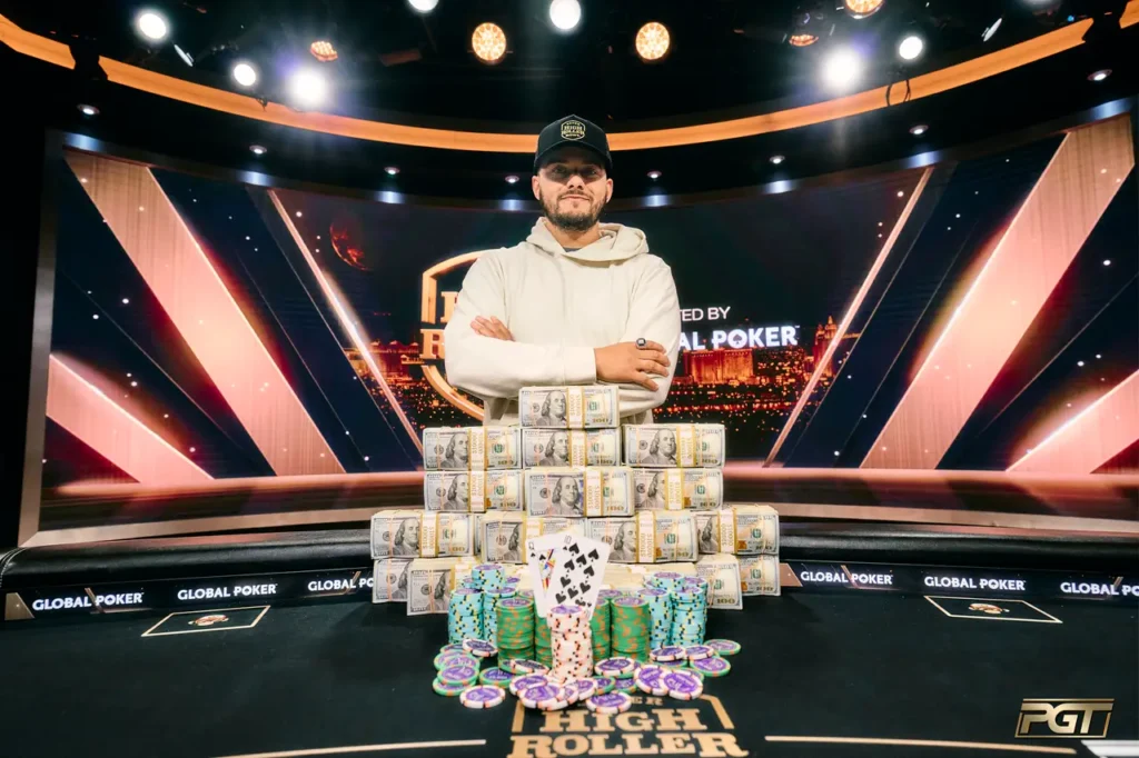 Adrián Mateos vuelve a brillar entre la élite: mesa final y US$215.000 en el Super High Roller Bowl XI