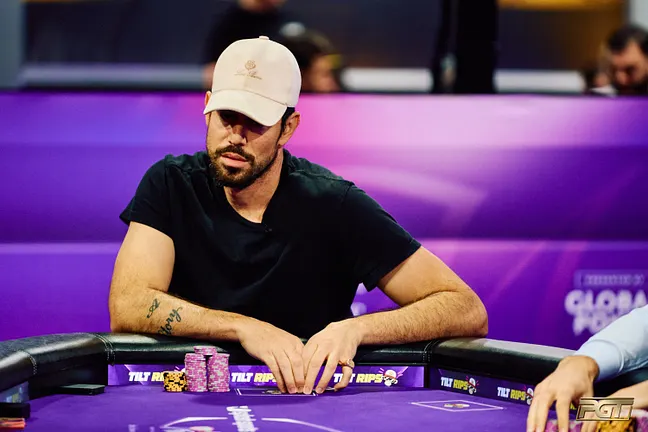 Adrián Mateos: tres burbujas y un título que vale oro