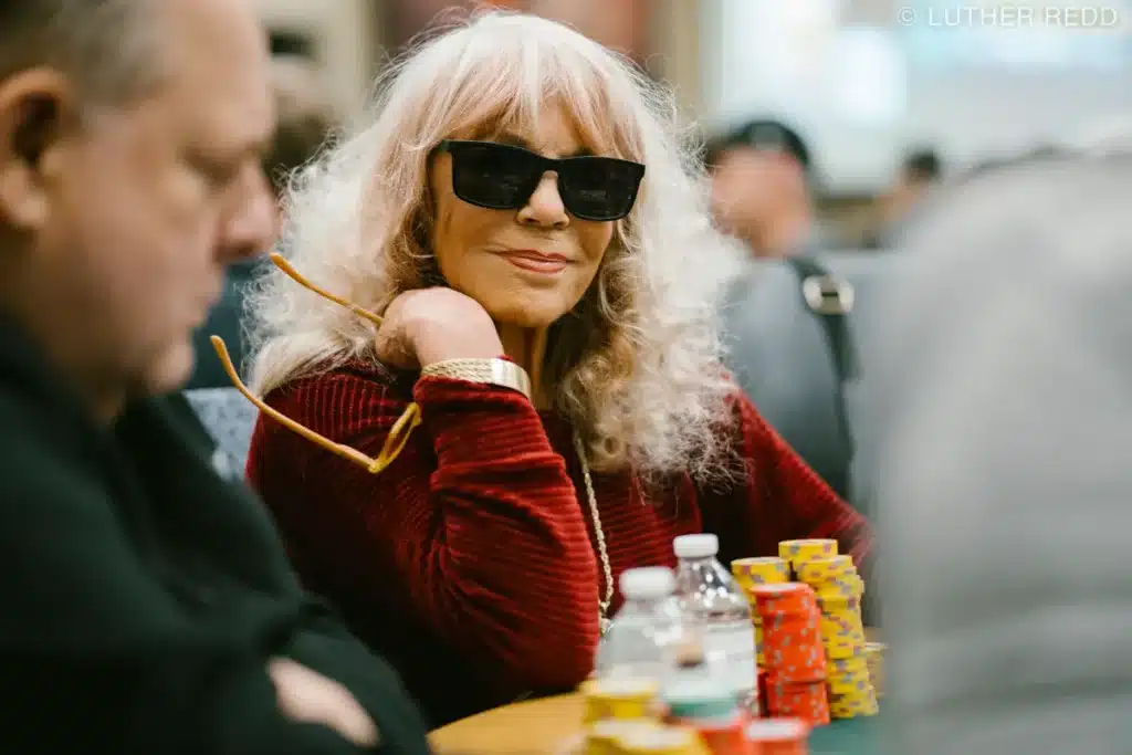 30 Años Después… Leo Margets Vuelve a Poner a una Mujer en la Mesa Final del Main Event
